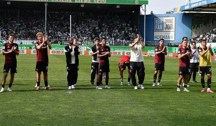 03 05 2026, xhbx, Soccer 2 Bundesliga, SpVgg Greuther Fuerth 1 FC Nuremberg v l players, team of 1 FC Nuremberg after final whistle go to the fans DFL DFB REGULATIONS PROHIBIT ANY USE OF PHOTOGRAPHS as IMAGE SEQUENCES and or QUASI VIDEO Fuerth