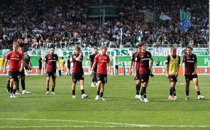03 05 2026, xhbx, Soccer 2 Bundesliga, SpVgg Greuther Fuerth 1 FC Nuremberg v l players, team of 1 FC Nuremberg after final whistle go to the fans DFL DFB REGULATIONS PROHIBIT ANY USE OF PHOTOGRAPHS as IMAGE SEQUENCES and or QUASI VIDEO Fuerth