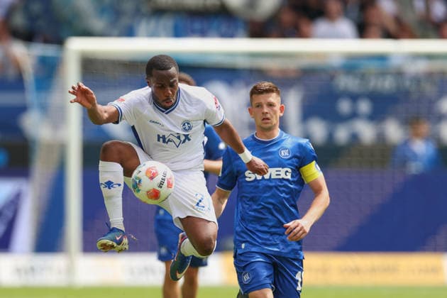 Action on the ball Merveille Papela SV Darmstadt 98, 21 , Karlsruher SC vs SV Darmstadt 98, 2 Bundesliga, 32 Matchday, 2025 2026, 03 05 2026, DFL REGULATIONS PROHIBIT ANY USE OF PHOTOGRAPHS AS IMAGE SEQUENCES AND OR QUASI VIDEO, Karlsruher SC vs SV Darmstadt 98, 2 Bundesliga, 32 Matchday, 2025 2026, 03 05 2026 Karlsruhe Copyright: xEibner-Pressefoto JanxPrihodax EP_JPA