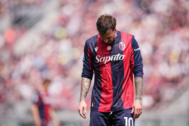 BolognaÕs Federico Bernardeschi leaves the field with head down during the Serie A soccer match between Bologna and Cagliari at the Renato DallÕAra Stadium in Bologna, north Italy - Saturday, May 3, 2026 -  Copyright: xMassimoxPaolone LaPressex
