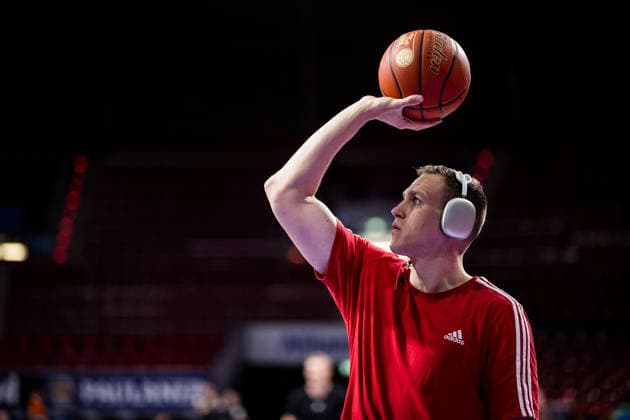 MUNICH, GERMANY - MAY 03: Johannes Voigtmann (FC Bayern Muenchen, 7) during warm up before the easyCredit Basketball Bundesliga match between FC Bayern Muenchen vs. Rasta Vechta at BMW Park on matchday 32 of the easyCredit Basketball Bundesliga on May 03, 2026 in Munich, Germany. Bavaria Germany Copyright: xSteffiexWunderlx