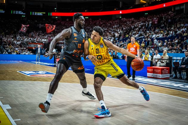 Basketball Berlin 03 05 2026 Season 2025 2026 EasyCredit BBL 1 Bundesliga Men, Men Alba Berlin NINERS Chemnitz Michael Rataj Alba Berlin, No 21 Amadou Sow Chemnitz, No 12