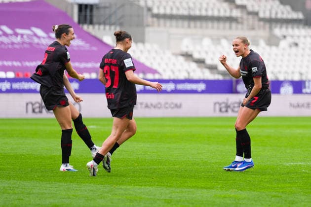 03 05 2026, xydrx, Women, Soccer, 1 Womens Bundesliga, SGS Essen Bayer 04 Leverkusen, Season 2025 2026, Stadion an der Hafenstraße Goal celebration after the goal to 4 0 for Bayer 04 Leverkusen by scorer Cornelia Kramer Bayer 04 Leverkusen, 7 together with Selina Ostermeier Bayer 04 Leverkusen, 2 and Carlotta Wamser Bayer 04 Leverkusen, 37 DFB regulations prohibit any use of photographs as image sequences and or quasi video Copyright: HMBxMedia YannisxDreimann