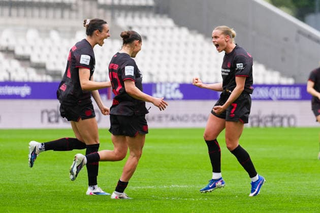 03 05 2026, xydrx, Women, Soccer, 1 Womens Bundesliga, SGS Essen Bayer 04 Leverkusen, Season 2025 2026, Stadion an der Hafenstraße Goal celebration after the goal to 4 0 for Bayer 04 Leverkusen by scorer Cornelia Kramer Bayer 04 Leverkusen, 7 together with Selina Ostermeier Bayer 04 Leverkusen, 2 and Carlotta Wamser Bayer 04 Leverkusen, 37 DFB regulations prohibit any use of photographs as image sequences and or quasi video Copyright: HMBxMedia YannisxDreimann