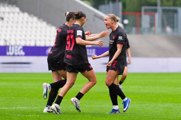 03 05 2026, xydrx, Women, Soccer, 1 Womens Bundesliga, SGS Essen Bayer 04 Leverkusen, Season 2025 2026, Stadion an der Hafenstraße Goal celebration after the goal to 4 0 for Bayer 04 Leverkusen by scorer Cornelia Kramer Bayer 04 Leverkusen, 7 together with Selina Ostermeier Bayer 04 Leverkusen, 2 and Carlotta Wamser Bayer 04 Leverkusen, 37 DFB regulations prohibit any use of photographs as image sequences and or quasi video Copyright: HMBxMedia YannisxDreimann