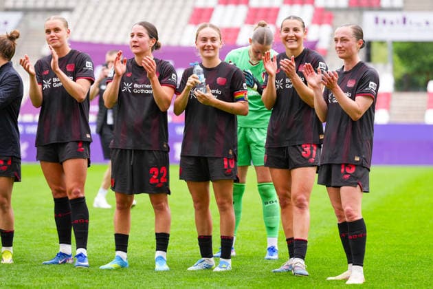 03 05 2026, xydrx, Women, Football, 1 Womens Bundesliga, SGS Essen Bayer 04 Leverkusen, Season 2025 2026, Stadion an der Hafenstraße Cornelia Kramer Bayer 04 Leverkusen, 7 Ruby Grant Bayer 04 Leverkusen, 22 Julia Mickenhagen Bayer 04 Leverkusen, 18 Carlotta Wamser Bayer 04 Leverkusen, 37 Julia Mickenhagen Bayer 04 Leverkusen, 18 celebrate the victory DFB regulations prohibit any use of photographs as image sequences and or quasi video Copyright: HMBxMedia YannisxDreimann