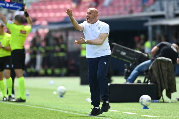 CALCIO - Serie A - Bologna FC vs Cagliari Calcio Vincenzo Italiano (Bologna Fc) angry during Bologna FC vs Cagliari Calcio, Italian soccer Serie A match in Bologna, Italy, May 03 2026 Bologna Italy  Copyright: xIPAxSport ABACAx
