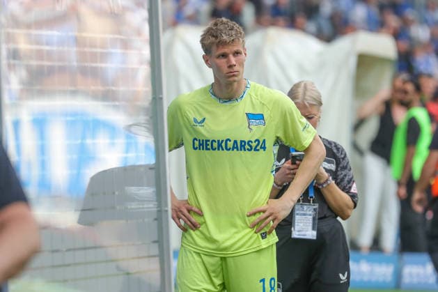 03 05 2026, xgox, Fußball 2 Bundesliga 1 FC Magdeburg Hertha BSC Berlin emspor, v l Luca Schuler Hertha, 18 enttaeuscht, schaut enttaeuscht, niedergeschlagen, disappointed DFL DFB REGULATIONS PROHIBIT ANY USE OF PHOTOGRAPHS as IMAGE SEQUENCES and or QUASI VIDEO Magdeburg