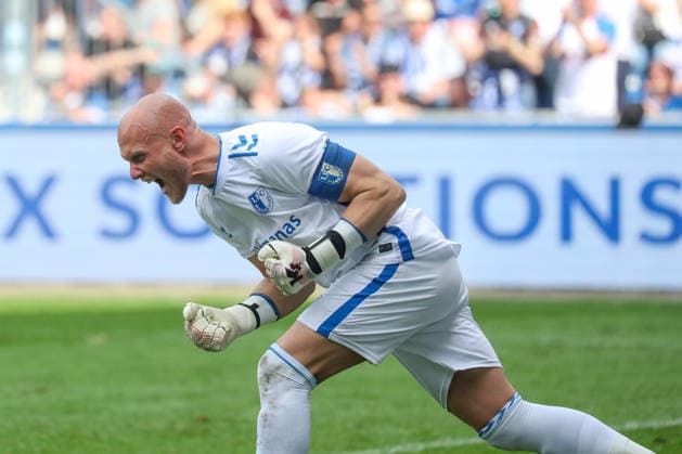 03 05 2026, xgox, Fußball 2 Bundesliga 1 FC Magdeburg Hertha BSC Berlin emspor, v l Dominik Reimann Magdeburg, 1 Jubel über den Sieg, Jubel nach Spielende DFL DFB REGULATIONS PROHIBIT ANY USE OF PHOTOGRAPHS as IMAGE SEQUENCES and or QUASI VIDEO Magdeburg