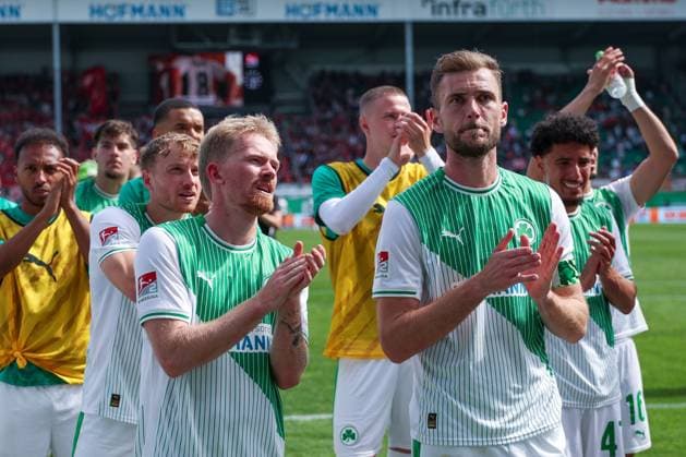 Jomaine Consbruch 14 Spvgg Greuther Fuerth and Dennis Srbeny 7 Spvgg Greuther Fuerth thank the fans, SpVgg Greuther Fuerth vs 1 FC Nuernberg, Football, Men, 2 Bundesliga, DFL, Season 2025 2026, 32 Matchday, Return round, 03 05 2026 DFB regulations prohibit any use of photographs as image sequences and or quasi video Fuerth Bayern Germany Copyright: xkolbert-press MartinxAgüerax