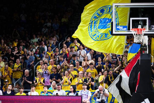 Alba Berlin fans cheer, GER, ALBA Berlin vs Chemnitz 99ers, Basketball Men, easy Credit BBL, Season 2025 2026, 32 Matchday, 03 05 2026 GER, ALBA Berlin vs Chemnitz 99ers, Basketball Men, easy Credit BBL, Season 2025 2026, 32 Matchday, 03 05 2026 Berlin Copyright: xClaudiusxRauch,xEibner-Pressefotox xClaudiusxRauchx EP_CRH