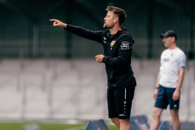 03.05.26, Women, Football, 2.Bundesliga, Season 2025 2026, VFL Bochum 1848 - VfB Stuttgart, Matchday 24 Nico Schneck (Head Coach - VfB Stuttgart) on the sideline coaching his team BOCHUM Lohrheidestadion - Wattenscheid NRW Deutschland