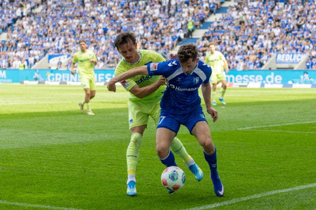 Germany 2 Bundesliga, Matchday 32, 03 05 2026, Season 2025 2026,1 FC Magdeburg vs Hertha BSC, Avnet Arena Karbownik Michal Hertha BSC, 33 in duel against Nollenberger Alexander 1 FC Magdeburg, 17 Copyright: xMichellexLukax