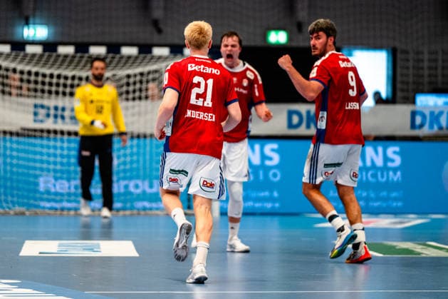 03 05 2026, xdobgx, Handball Daikin HBL, Handball Sport Verein Hamburg HSV TVB Stuttgart v l Frederik Bo Andersen Handball Sport Verein Hamburg, 21 , Andreas Magaard Handball Sport Verein Hamburg, 4 , Jacob Lassen Handball Sport Verein Hamburg, 9 Jubel, Torjubel, jubelt ueber das Tor, celebrate the goal, celebration Hamburg