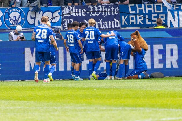 03 05 26 Karlsruher SC SV Darmstadt Germany, Darmstadt, 03 05 26, Soccer, 2 Bundesliga, Karlsruher SC SV Darmstadt Karlsruher SC, Juebl Goal 1 0 Wanitzek
