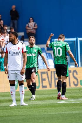 CALCIO - Serie A - US Sassuolo vs AC Milan Domenico Berardi (Sassuolo) celebrates after scoring the gol of 1-0 during the italian soccer Serie A match US Sassuolo vs Ac Milan at Mapei Stadium in Reggio Emilia, Italy on May 03, 2026 during US Sassuolo vs AC Milan, Italian soccer Serie A match in Reggio Emilia, Italy, May 03 2026 Reggio Emilia Italy  Copyright: xIPAxSport ABACAx