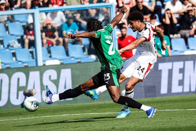 CALCIO - Serie A - US Sassuolo vs AC Milan Zachary Athekame (Milan) during the italian soccer Serie A match US Sassuolo vs Ac Milan at Mapei Stadium in Reggio Emilia, Italy on May 03, 2026 during US Sassuolo vs AC Milan, Italian soccer Serie A match in Reggio Emilia, Italy, May 03 2026 Reggio Emilia Italy  Copyright: xIPAxSport ABACAx