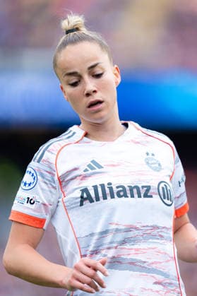 Spain-Football-Women Champions League FC Barcelona, Barca v FC Bayern Munich in Barcelona, Spain. Barcelona, Spain, 3, May, 2026. FC Bayern Munich women player (7) Giulia Gwynn during Women Champions League match between FC Barcelona and FC Bayern Munich in Spotify Camp Nou Stadium, Barcelona, Spain, on May 3, 2026. Barcelona Spotify Camp Nou Stadium Barcelona Spain