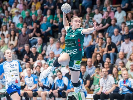 Lea Watzl Frisch Auf Women, 07 at tempo counterattack, Frisch Auf Goeppingen vs Sport Union Neckarsulm, Handball, 1 Bundesliga, Season 2025 2026, 03 05 2026 Frisch Auf Goeppingen vs Sport Union Neckarsulm, Handball, 1 Bundesliga, Season 2025 2026, 03 05 2026 Goeppingen Copyright: xMichaelxSchmidt Eibner-Pressefotx EP_MST