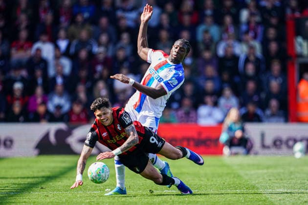 3rd May 2026, Bournemouth, Dorset, England; Premier League Football, AFC Bournemouth versus Crystal Palace; Jaydee Canvot of Crystal Palace battles for the ball with Evanilson of Bournemouth as he falls down KamilxKrella