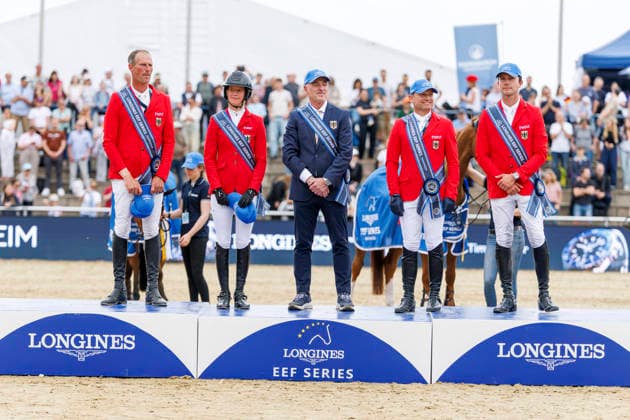 MANNHEIM - Maimarkt-Turnier 2026, MANNHEIM - Maimarkt-Turnier 2026 Team Germany JUNG Michael (GER), AUFFARTH Sandra (GER), ENGBERS Stefan (GER), NIEBERG Gerrit (GER), RUNGE Ralf (Chef dÂ Equipe) Siegerehrung Prize giving ceremony CSIO3* - LONGINES EEF Nations Cup Mannheim 2. Runde, 12nd round Nations Cup over two rounds Mannheim, Reitstadion Maimarkt 03. May 2026 - *** MANNHEIM Maimarkt Turnier 2026, MANNHEIM Maimarkt Turnier 2026 Team Germany JUNG Michael GER , AUFFARTH Sandra GER , ENGBERS Stefan GER , NIEBERG Gerrit GER , RUNGE Ralf Chef dÂ Equipe Prize giving ceremony CSIO3 LONGINES EEF Nations Cup Mannheim 2 Runde, 12nd round Nations Cup over two rounds Mannheim, Reitstadion Maimarkt 03 May 2026