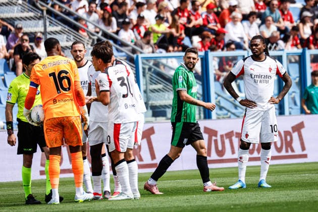 Domenico Berardi (Sassuolo) celebrates after scoring the gol of 1-0 during the italian soccer Serie A match US Sassuolo vs Ac Milan at Mapei Stadium in Reggio Emilia, Italy on May 03, 2026 during US Sassuolo vs AC Milan, Italian soccer Serie A match in Reggio Emilia, Italy, May 03 2026  Copyright: xLucaxDiliberto IPAxSportx xipa-agency.netx xx IPA_74406145 IPA_Agency_IPA74406145