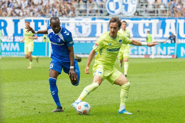 Germany 2 Bundesliga, Matchday 32, 03 05 2026, Season 2025 2026,1 FC Magdeburg vs Hertha BSC, Avnet Arena Gnaka Silas 1 FC Magdeburg, 25 in duel against Karbownik Michal Hertha BSC, 33 Copyright: xMichellexLukax