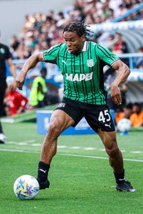Armand Lauriente (Sassuolo) during the italian soccer Serie A match US Sassuolo vs Ac Milan at Mapei Stadium in Reggio Emilia, Italy on May 03, 2026 during US Sassuolo vs AC Milan, Italian soccer Serie A match in Reggio Emilia, Italy, May 03 2026  Copyright: xLucaxDiliberto IPAxSportx xipa-agency.netx xx IPA_74407687 IPA_Agency_IPA74407687