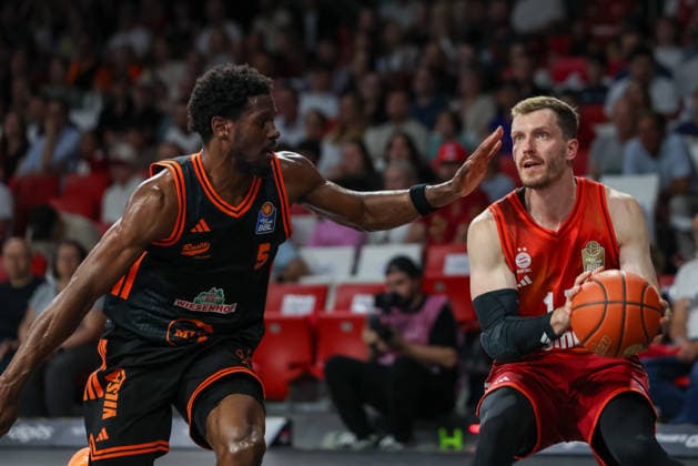 Andreas Obst FC Bayern Basketball, 13 with ball with TJ Bamba RASTA Vechta, 05 , GER, FC Bayern Basketball vs Rasta Vechta, Basketball, easycredit Basketball Bundesliga, 32 Matchday, Season 2025 2026, 03 05 2026, GER, FC Bayern Basketball vs Rasta Vechta, Basketball, easycredit Basketball Bundesliga, 32 Matchday, Season 2025 2026, 03 05 2026 Munich Copyright: xEibner-Pressefoto JennixMaulx EP_JML