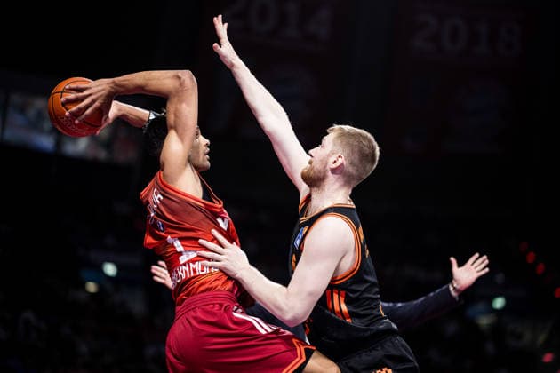 MUNICH, GERMANY - MAY 03: Oscar da Silva (FC Bayern Muenchen, 1) controls the ball against Luc van Slooten (Rasta Vechta, 6) during the easyCredit Basketball Bundesliga match between FC Bayern Muenchen vs. Rasta Vechta at BMW Park on matchday 32 of the easyCredit Basketball Bundesliga on May 03, 2026 in Munich, Germany. Bavaria Germany Copyright: xSteffiexWunderlx