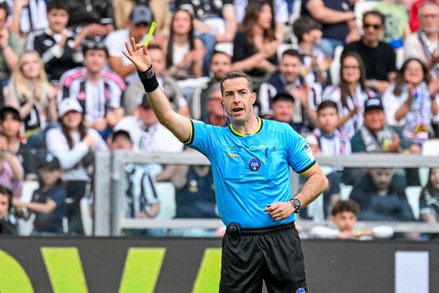 the referee gives a yellow card during the Serie A soccer match between Juventus and Hellas Verona at the Allianz Stadium in Turin, Italy - Sunday, May 03, 2026. - Soccer .  Copyright: xTanoxPecoraro LaPressex