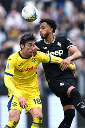 Cm Torino 03 05 2026 - campionato di calcio serie A Juventus-Hellas Verona foto Cristiano Mazzi Image nella foto: Kieron Bowie-Lloyd Kelly 