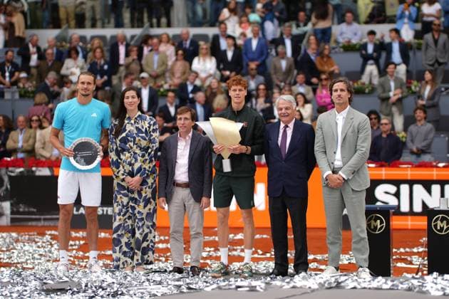 Alexander Zverev, of Germany to Jannik Sinner, of Italy, during their men s singles tennis final match at the Madrid Open tennis tournament in Madrid, Spain, Sunday, May 3, 2026 Cordon Press 