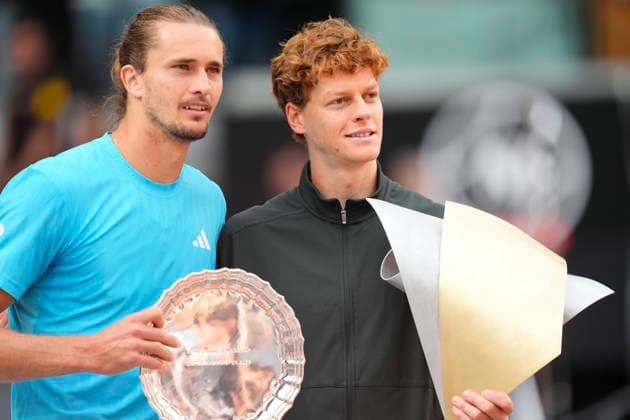 Mutua Madrid Open - Day Fourteen Jannik Sinner of Italy with Alexander Zverev of Germany after Men s Singles final match on Day Fourteen of the Mutua Madrid Open 2026, ATP, Tennis Herren Masters 1000 and WTA, Tennis Damen 1000 tournament celebrates at La Caja Magica on May 3, 2026 in Madrid, Spain. Madrid Spain  Copyright: xJosexBretonx originalFilename:bretonhernandez-mutuamad260503_npTBP.jpg