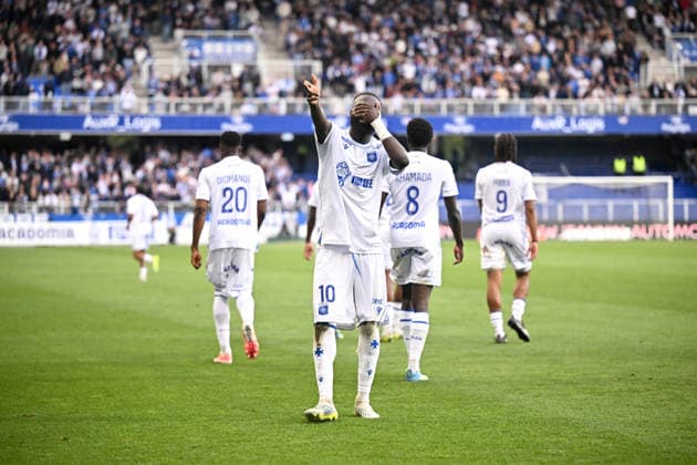 AJ Auxerre v Angers SCO - Ligue 1 McDonald s 2025 2026 10 Lassine SINAYOKO (aja) during the Ligue 1 McDonald s match between Auxerre and Angers at Stade Abbe Deschamps on May 3, 2026 in Auxerre, France. Auxerre France  Copyright: xFEPx 776348374