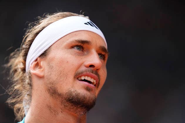 Mutua Madrid Open - Day Fourteen Alexander Zverev of Germany plays again Jannik Sinner of Italy during Men s Singles final match on Day Fourteen of the Mutua Madrid Open 2026, ATP, Tennis Herren Masters 1000 and WTA, Tennis Damen 1000 tournament celebrates at La Caja Magica on May 3, 2026 in Madrid, Spain. Madrid Spain  Copyright: xJosexBretonx originalFilename:bretonhernandez-mutuamad260503_npjcE.jpg