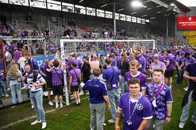 3 Liga 25 26 SV Wehen Wiesbaden VfL Osnabrück on 03 05 2026 at the BRITA Arena in Wiesbaden Fans of VfL Osnabrück celebrate the promotion to the 2 Bundesliga and the championship MT