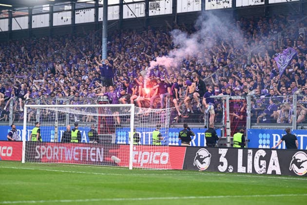 3 Liga 25 26 SV Wehen Wiesbaden VfL Osnabrück on 03 05 2026 at the BRITA Arena in Wiesbaden Fans of VfL Osnabrück celebrate the promotion to the 2 Bundesliga and the championship MT