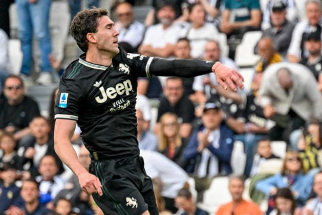 Juventus™ Dusan Vlahovic celebrates after scoring a goal for his team during the Serie A soccer match between Juventus and Hellas Verona at the Allianz Stadium in Turin, Italy - Sunday, May 03, 2026. - Soccer .  Copyright: xTanoxPecoraro LaPressex