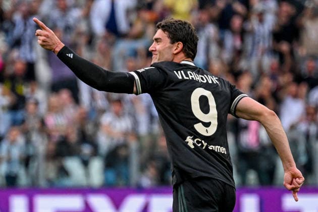 JuventusÕ Dusan Vlahovic celebrates after scoring a goal for his team during the Serie A soccer match between Juventus and Hellas Verona at the Allianz Stadium in Turin, Italy - Sunday, May 03, 2026. - Soccer .  Copyright: xTanoxPecoraro LaPressex