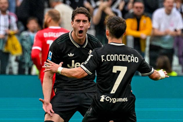 JuventusÕ Dusan Vlahovic celebrates after scoring a goal for his team during the Serie A soccer match between Juventus and Hellas Verona at the Allianz Stadium in Turin, Italy - Sunday, May 03, 2026. - Soccer .  Copyright: xTanoxPecoraro LaPressex