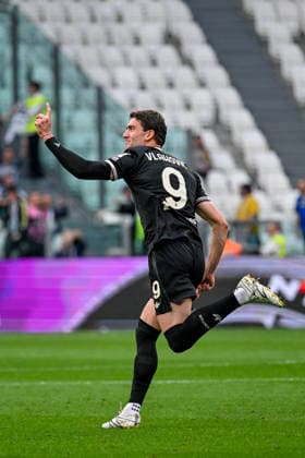 JuventusÕ Dusan Vlahovic celebrates after scoring a goal for his team during the Serie A soccer match between Juventus and Hellas Verona at the Allianz Stadium in Turin, Italy - Sunday, May 03, 2026. - Soccer .  Copyright: xTanoxPecoraro LaPressex