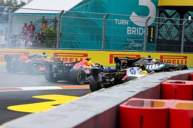 Start, Kimi Antonelli Mercedes AMG Petronas 12 , Max Verstappen Oracle Red Bull Racing 3 , Charles Leclerc Scuderia Ferrari HP 16 , Grand Prix of Miami, Motorsport, Men, Formula 1, Race, 03 05 2026 Miami Florida USA Copyright: xkolbert-press ChristianxKolbertx