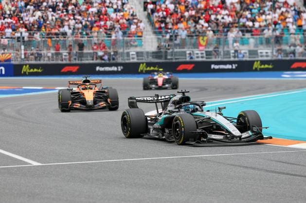 George Russell Mercedes AMG Petronas 63 , Oscar Piastri McLaren Formula 1 Team 81 , Grand Prix of Miami, Motorsport, Men, Formula 1, Race, 03 05 2026 Miami Florida USA Copyright: xkolbert-press ChristianxKolbertx