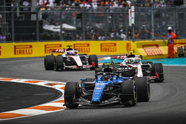 F1 - MIAMI GRAND PRIX 2026 55 SAINZ Carlos (spa), Williams Racing FW48, action during the Formula 1 Miami Grand Prix 2026, 4th round of the 2026 Formula One World Championship, WM, Weltmeisterschaft from May 1 to 3, 2026 on the Miami International Autodrome, in Miami Gardens, USA - Miami GardensUnited States  Copyright: xDPPIx