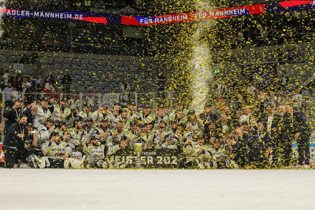 Der Deutsche Meister. Eisbären Berlin haben den Pokal03.05.2026, xhettx, Eishockey Penny DEL Finale 2026, Adler Mannheim - Eisbären Berlin v.l. (DFL DFB REGULATIONS PROHIBIT ANY USE OF PHOTOGRAPHS as IMAGE SEQUENCES and or QUASI-VIDEO) *** The German champion Eisbären Berlin have won the cup03 05 2026, xhettx, Eishockey Penny DEL Final 2026, Adler Mannheim Eisbären Berlin v l DFL DFB REGULATIONS PROHIBIT ANY USE OF PHOTOGRAPHS as IMAGE SEQUENCES and or QUASI VIDEO