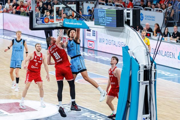 Daniel Keppeler BMA365 Bamberg Baskets, 31 , Zacharie Perrin Hamburg Towers, 52 , BMA365 Bamberg Baskets vs Veolia Towers Hamburg, Basketball, easyCredit BBL, Matchday 32, 03 05 2026 BMA365 Bamberg Baskets vs Veolia Towers Hamburg, Basketball, easyCredit BBL, Matchday 32, 03 05 2026 Bamberg Copyright: xEibner-Pressefoto G.xSantemizx EP_EER