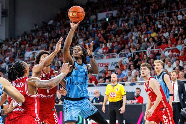 Austin Crowley BMA365 Bamberg Baskets, 85 , Demarcus Demonia BMA365 Bamberg Baskets, 08 , Leonard Thorpe Jr Hamburg Towers, 02 , BMA365 Bamberg Baskets vs Veolia Towers Hamburg, Basketball, easyCredit BBL, Matchday 32, 03 05 2026 BMA365 Bamberg Baskets vs Veolia Towers Hamburg, Basketball, easyCredit BBL, Matchday 32, 03 05 2026 Bamberg Copyright: xEibner-Pressefoto G.xSantemizx EP_EER
