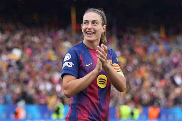 BARCELONA, SPAIN, MAY 3: Alexia Putellas (11 FC Barcelona, Barca applauds the fans during the UEFA Womens Champions League match between FC Barcelona and Bayern Munich at Spotify Camp Nou on May 3rd, 2026 in Barcelona, Spain (Photo by Alexander Canillas Sports Press Photo)  Copyright: xAlexanderxCanillas SPPx Sportspressphoto_SPR141162