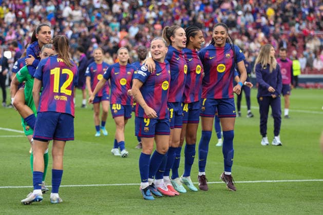 BARCELONA, SPAIN, MAY 3: Claudia Pina (9 FC Barcelona, Barca , Alexia Putellas (11 FC Barcelona), Esmee Brugts (24 FC Barcelona) and Salma Paralluelo (7 FC Barcelona) celebrate in front of the fans during the UEFA Womens Champions League match between FC Barcelona and Bayern Munich at Spotify Camp Nou on May 3rd, 2026 in Barcelona, Spain (Photo by Alexander Canillas Sports Press Photo)  Copyright: xAlexanderxCanillas SPPx Sportspressphoto_SPR141168